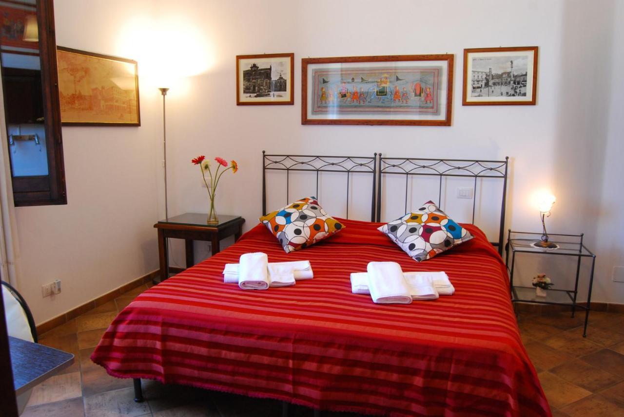 B&B Corte Barocca Λέτσε Εξωτερικό φωτογραφία